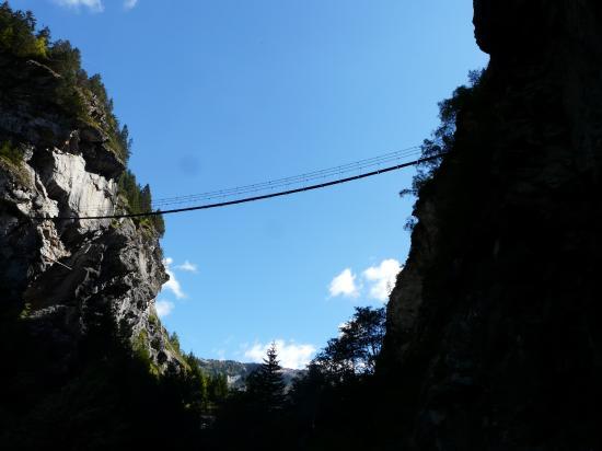 Passerelle via du lac de la Rosière à Courchevel