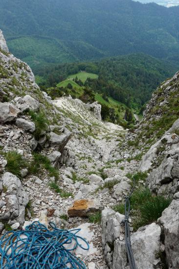 la suite dela brêche arnaud aprés la descente en rappel