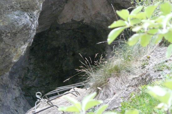 poingt ravier, descente à la grotte