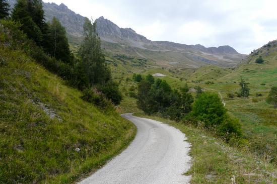 la route vers le col du Sabot (premier tiers)