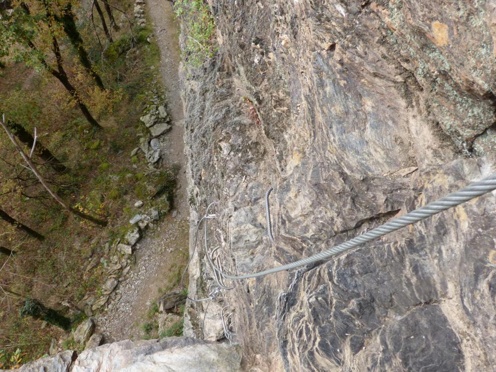 Belle première montée dans la via ferrata du Roc du Gorb